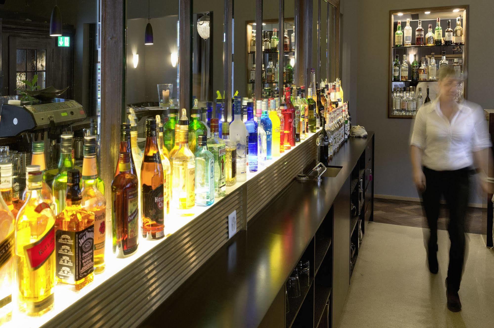 Blue City Boutique Hotel บาเดิน ภายนอก รูปภาพ