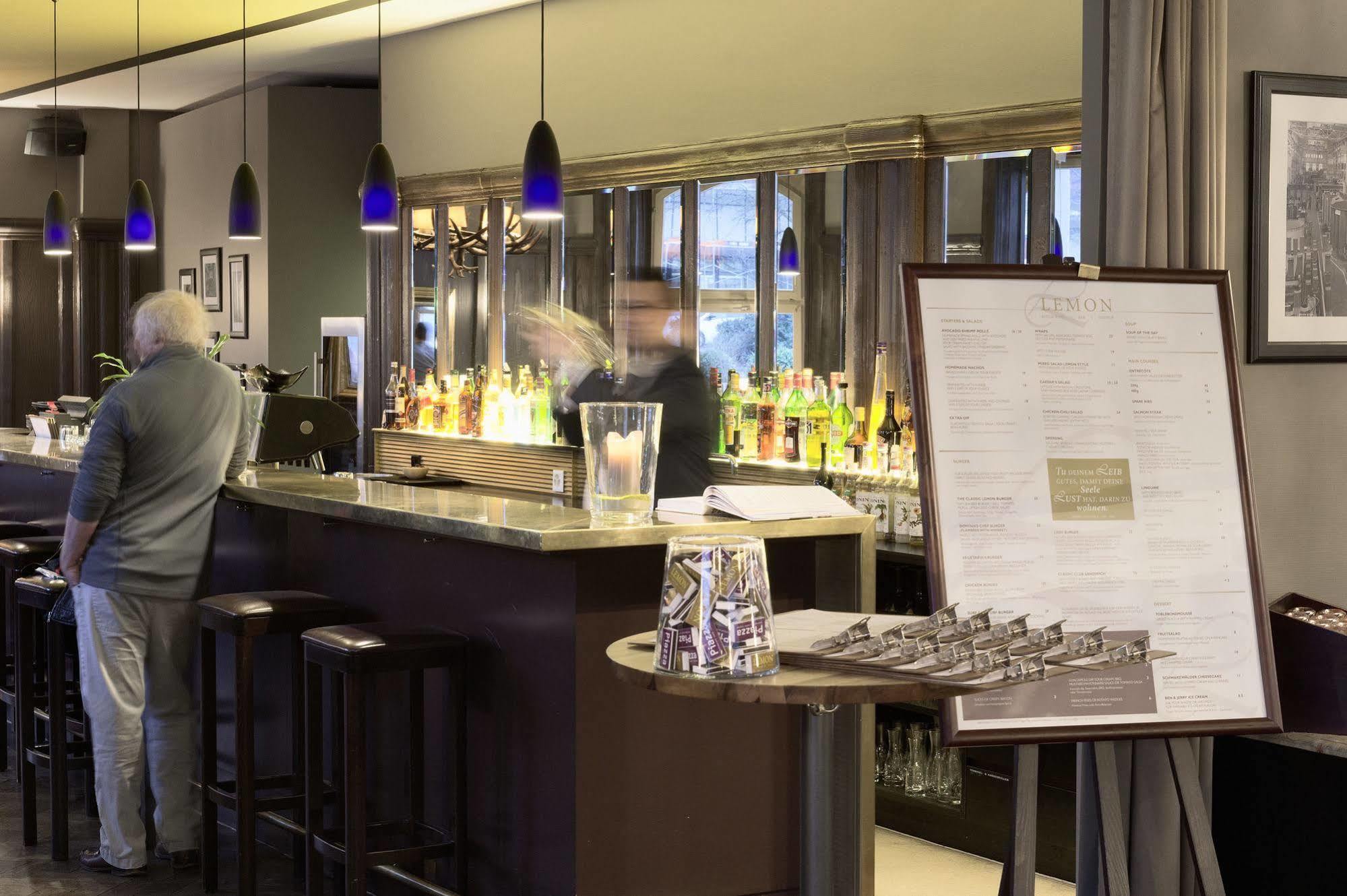 Blue City Boutique Hotel บาเดิน ภายนอก รูปภาพ